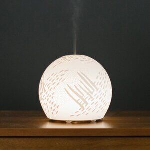 LIMITED EDITION Saje Aromalune Ultrasonic Diffuser | Like New